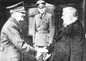 hitler1.jpg (20378 bytes)